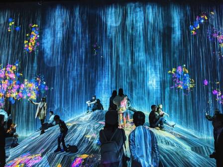 A Transformative Year for Digital Creativity: 7 Artists Leading the Virtual Frontier
