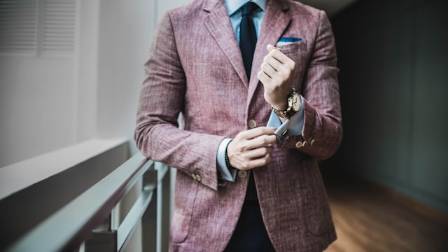 The Ultimate Guide to Choosing Cufflinks: Business, Formal, and Gift Recommendations